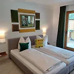 Haus Miele Гостевой дом *